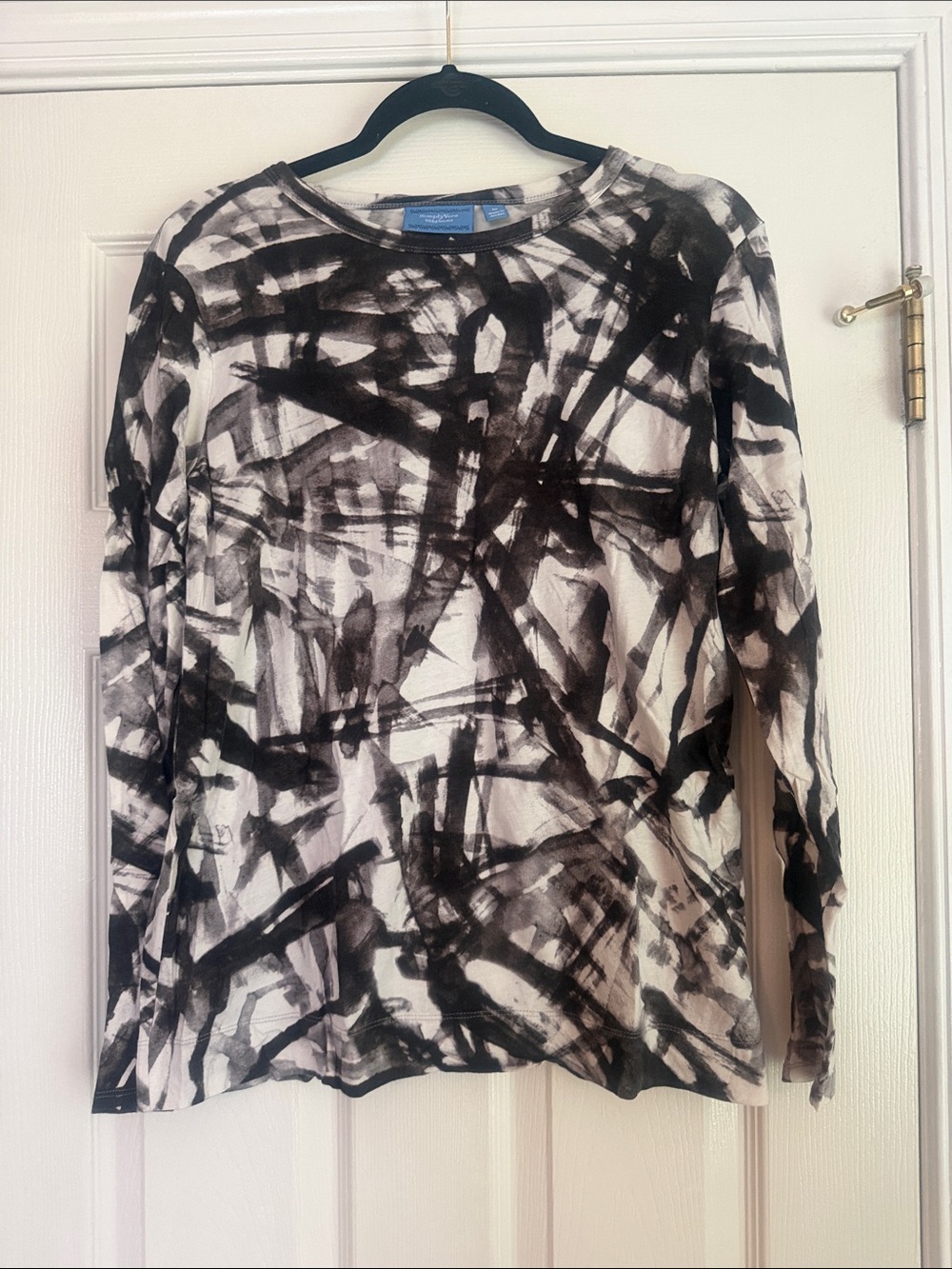 Simply Vera by Vera Wang Black & White Abstract Brushstroke Long Sleeve Top